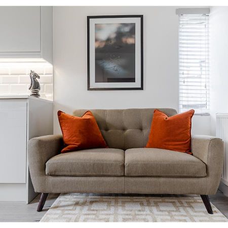 Cozy And Stylish 2 Bedroom Flat In Greater London Bagian luar foto