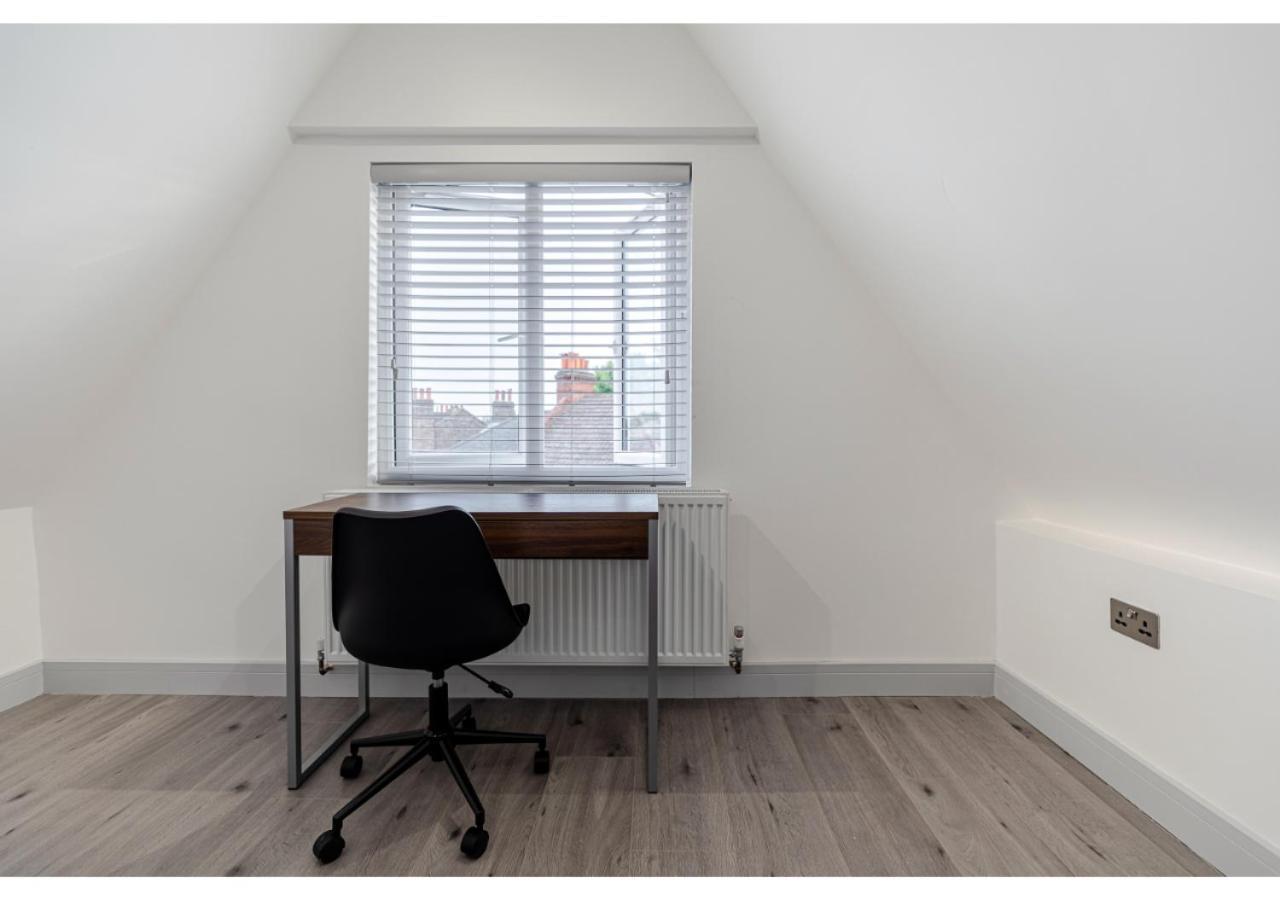 Cozy And Stylish 2 Bedroom Flat In Greater London Bagian luar foto