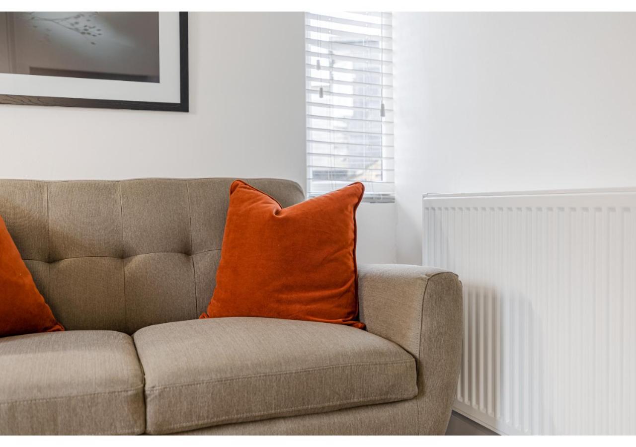 Cozy And Stylish 2 Bedroom Flat In Greater London Bagian luar foto